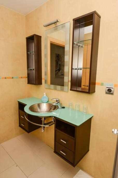 Апартаменты Sientete Como En Casa En Apartamento Padre Isla Леон Экстерьер фото